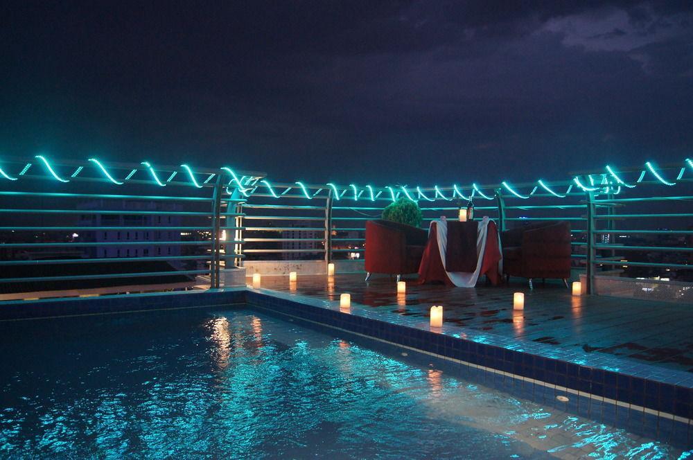 Colina Sky Hotel Phnom Penh Exterior photo