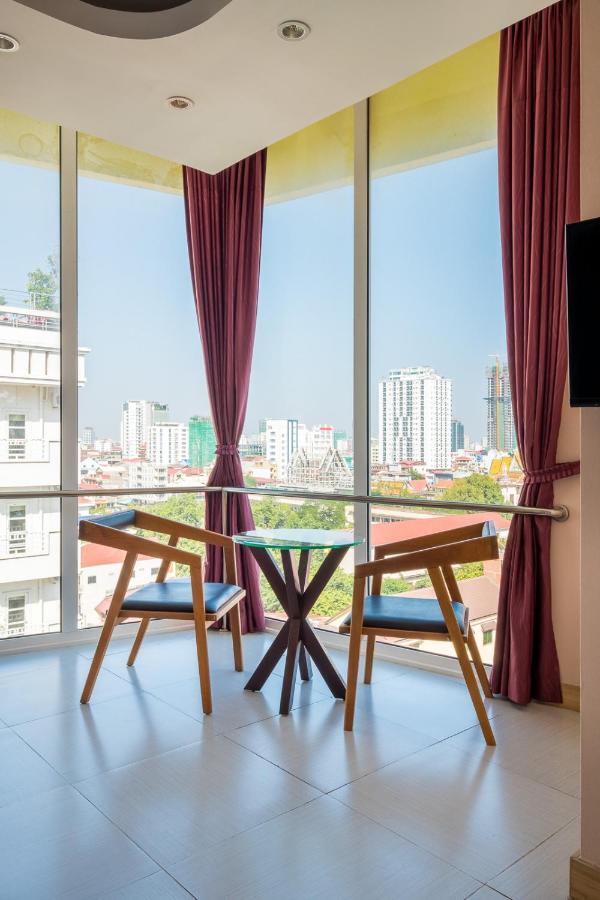 Colina Sky Hotel Phnom Penh Exterior photo